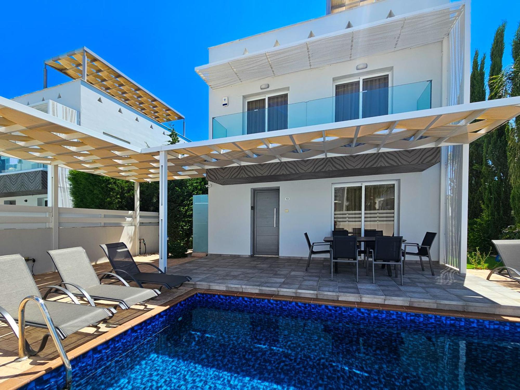 Nissi Azure * Agia Napa
